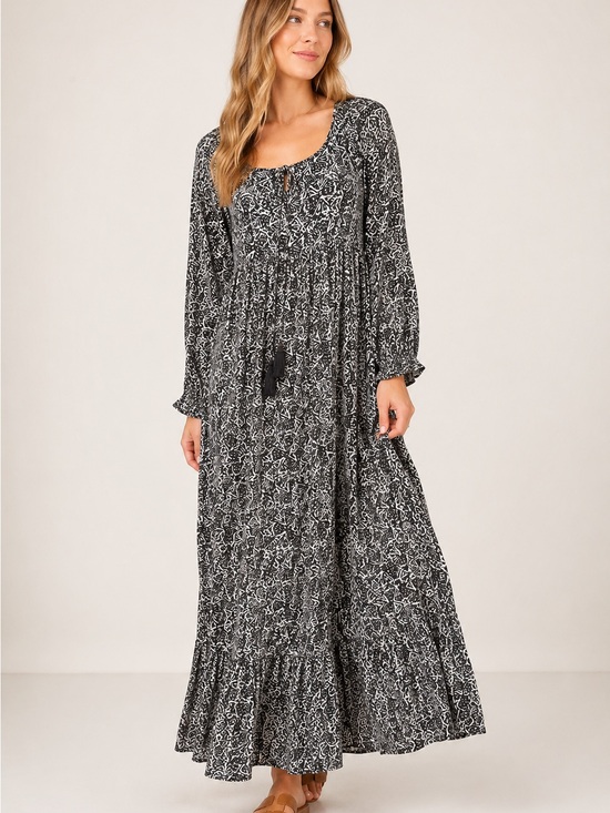 Carly Jean Los Angeles Dresses & Skirts - Carly Jean Los Angeles Black & White Printed Maxi Dress